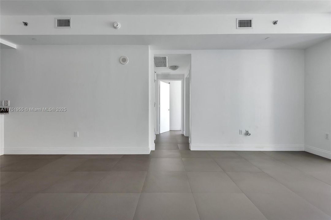 Recently Sold: $519,000 (1 beds, 1 baths, 774 Square Feet)