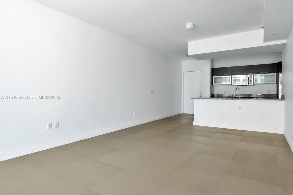 Recently Sold: $519,000 (1 beds, 1 baths, 774 Square Feet)