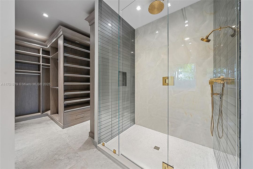 Her Primary Bathroom