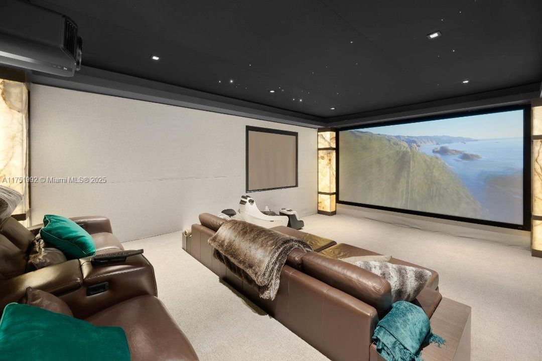 Vendido Recientemente: $13,900,000 (7 camas, 6 baños, 5962 Pies cuadrados)