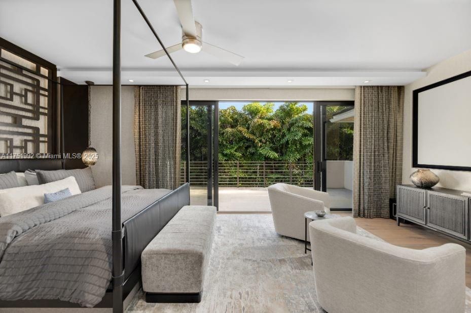 Vendido Recientemente: $13,900,000 (7 camas, 6 baños, 5962 Pies cuadrados)