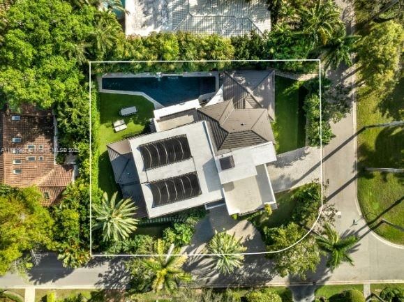 Vendido Recientemente: $13,900,000 (7 camas, 6 baños, 5962 Pies cuadrados)