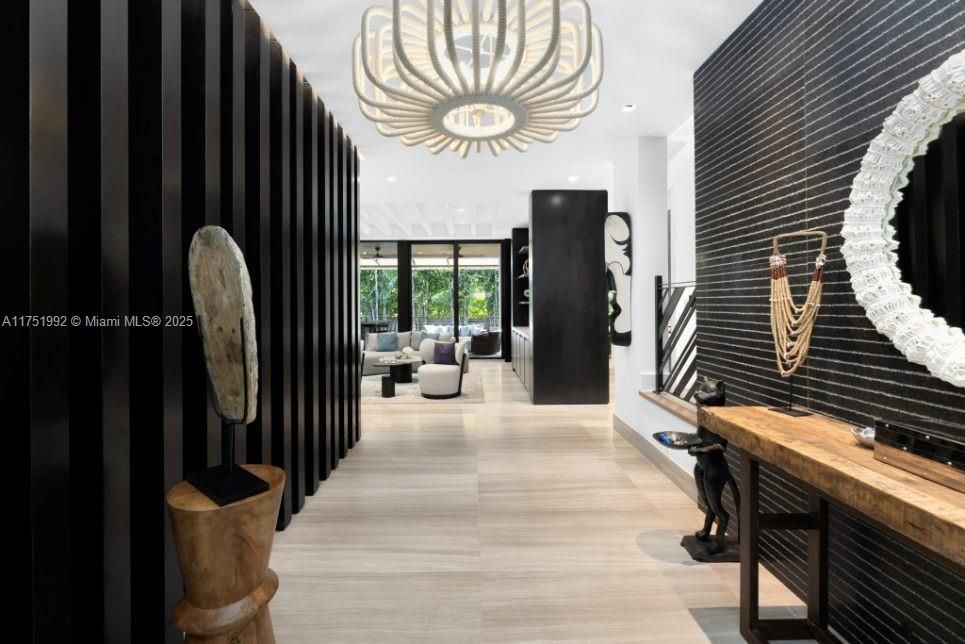 Vendido Recientemente: $13,900,000 (7 camas, 6 baños, 5962 Pies cuadrados)