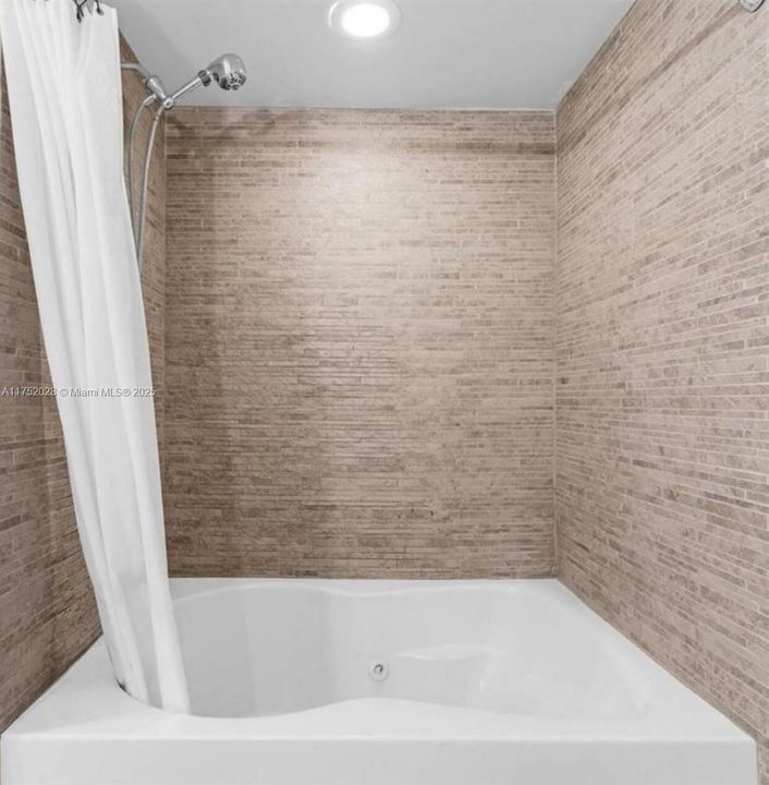 На продажу: $330,000 (0 спален, 1 ванн, 449 Квадратных фут)