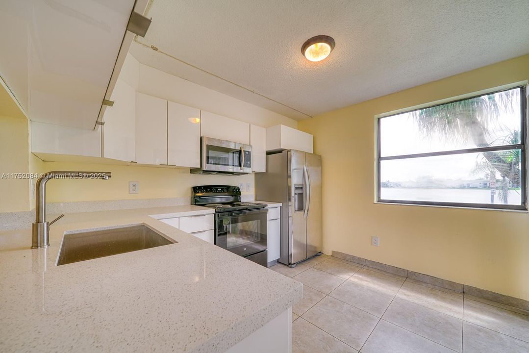 Recently Rented: $2,100 (3 beds, 2 baths, 1195 Square Feet)