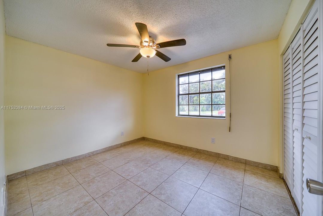 Recently Rented: $2,100 (3 beds, 2 baths, 1195 Square Feet)