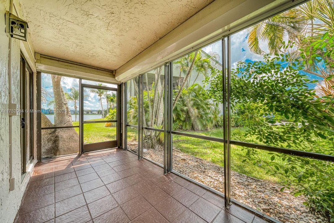 Recently Rented: $2,100 (3 beds, 2 baths, 1195 Square Feet)