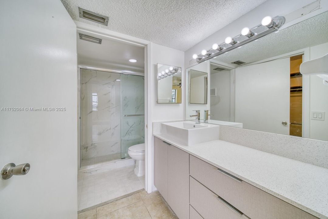 Recently Rented: $2,100 (3 beds, 2 baths, 1195 Square Feet)