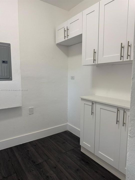 Recently Rented: $1,700 (1 beds, 1 baths, 500 Square Feet)