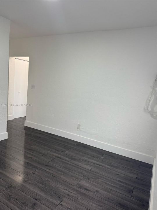 Recently Rented: $1,700 (1 beds, 1 baths, 500 Square Feet)