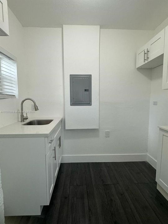 Recently Rented: $1,700 (1 beds, 1 baths, 500 Square Feet)
