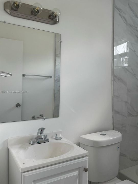 Recently Rented: $1,700 (1 beds, 1 baths, 500 Square Feet)