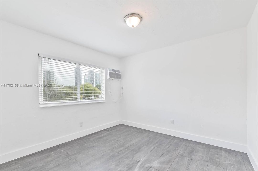 Recently Rented: $1,700 (1 beds, 1 baths, 500 Square Feet)