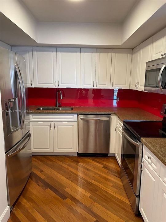 最近租的: $5,200 (2 贝兹, 2 浴室, 1130 平方英尺)