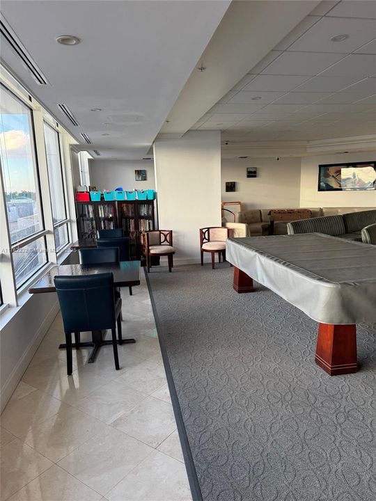 最近租的: $5,200 (2 贝兹, 2 浴室, 1130 平方英尺)