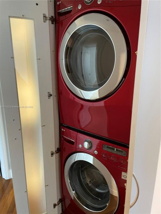 最近租的: $5,200 (2 贝兹, 2 浴室, 1130 平方英尺)