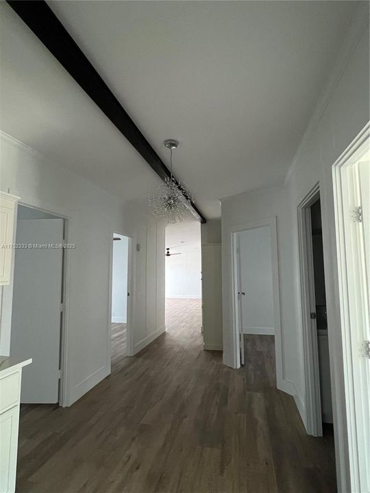 Vendido Recientemente: $315,000 (4 camas, 2 baños, 2356 Pies cuadrados)