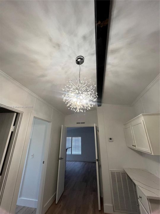 Vendido Recientemente: $315,000 (4 camas, 2 baños, 2356 Pies cuadrados)