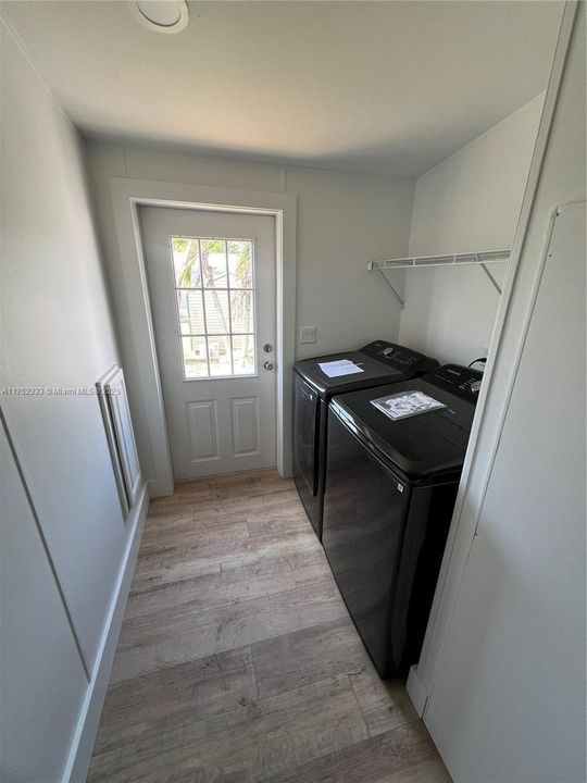 Vendido Recientemente: $315,000 (4 camas, 2 baños, 2356 Pies cuadrados)