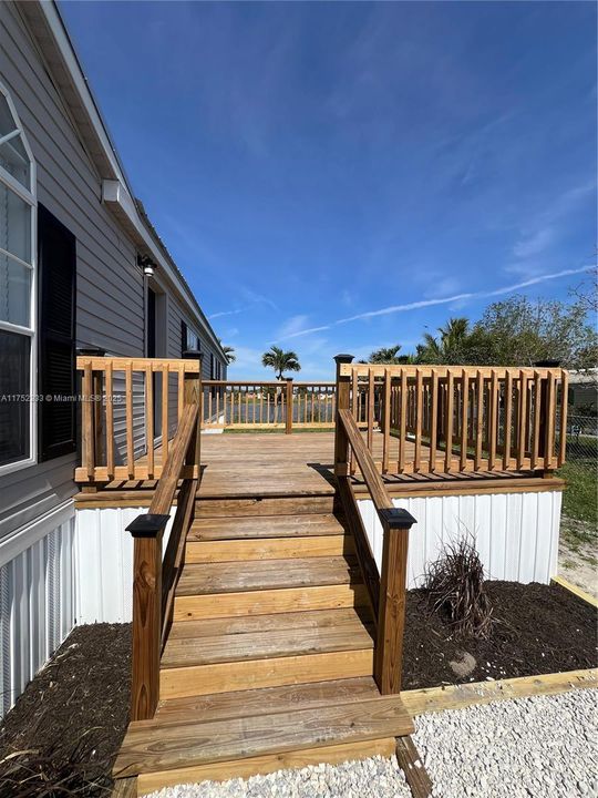 Vendido Recientemente: $315,000 (4 camas, 2 baños, 2356 Pies cuadrados)