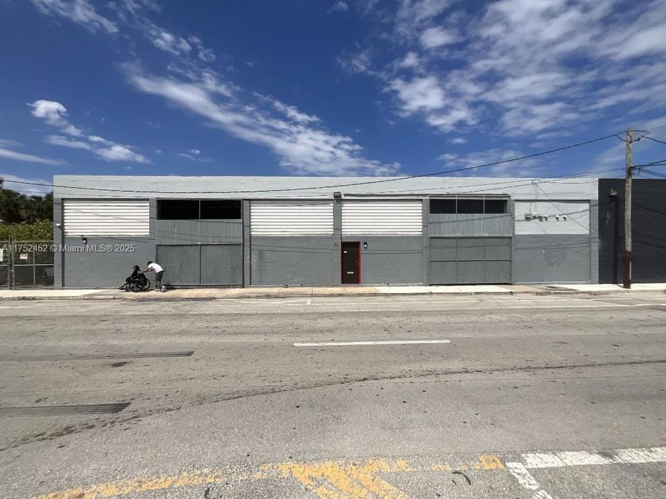 Active With Contract: $3,150,000 (0 beds, 0 baths, 0 Square Feet)