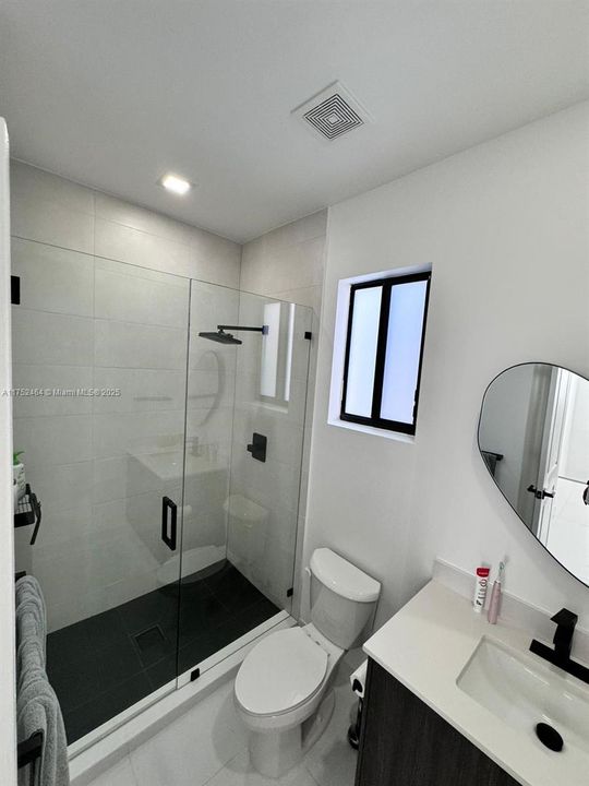 最近租的: $4,600 (4 贝兹, 3 浴室, 2534 平方英尺)