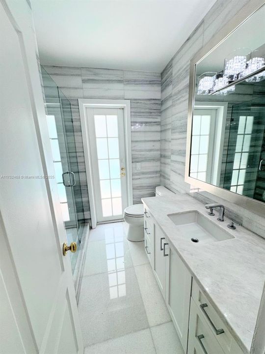 Recently Rented: $12,500 (5 beds, 3 baths, 3517 Square Feet)