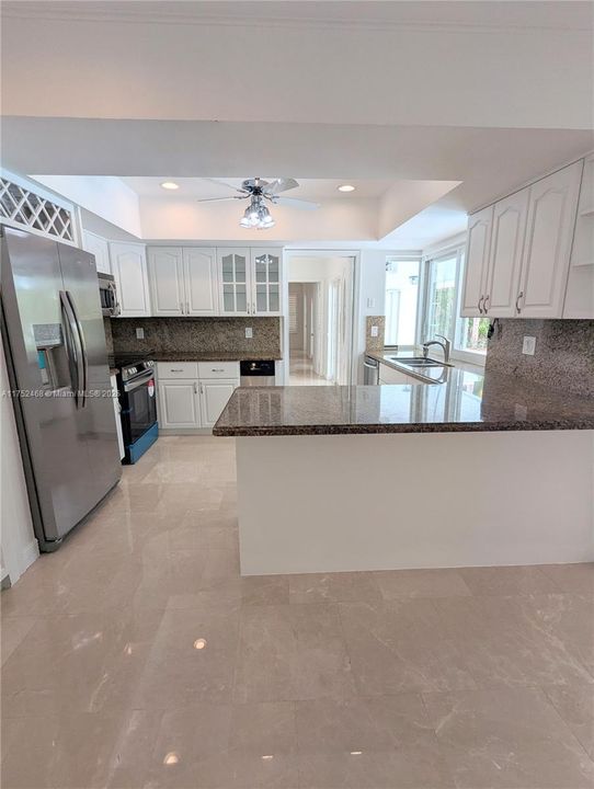 Recently Rented: $12,500 (5 beds, 3 baths, 3517 Square Feet)