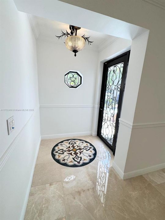 Recently Rented: $12,500 (5 beds, 3 baths, 3517 Square Feet)