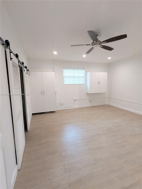 Recently Rented: $12,500 (5 beds, 3 baths, 3517 Square Feet)