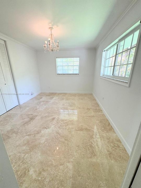 Recently Rented: $12,500 (5 beds, 3 baths, 3517 Square Feet)