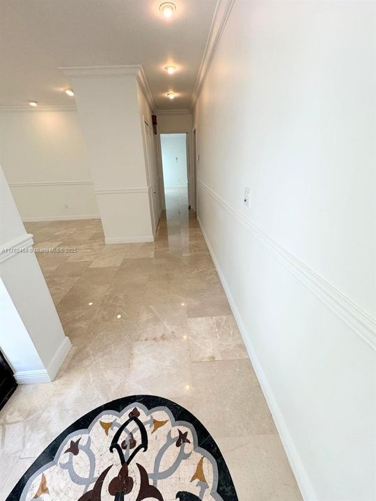 Recently Rented: $12,500 (5 beds, 3 baths, 3517 Square Feet)