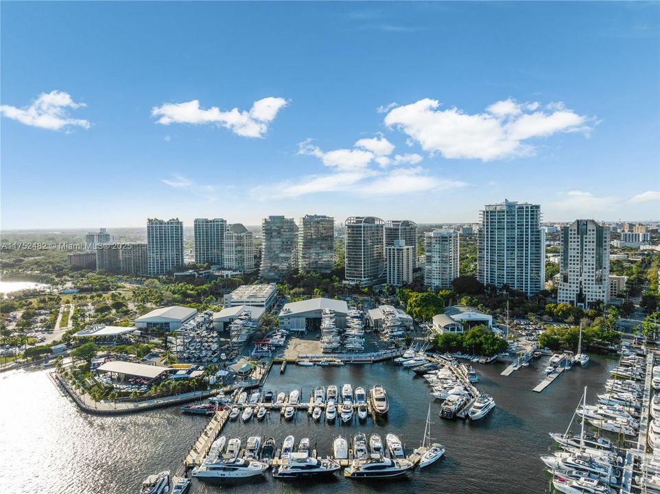 Vendido Recientemente: $5,099,000 (3 camas, 3 baños, 2640 Pies cuadrados)