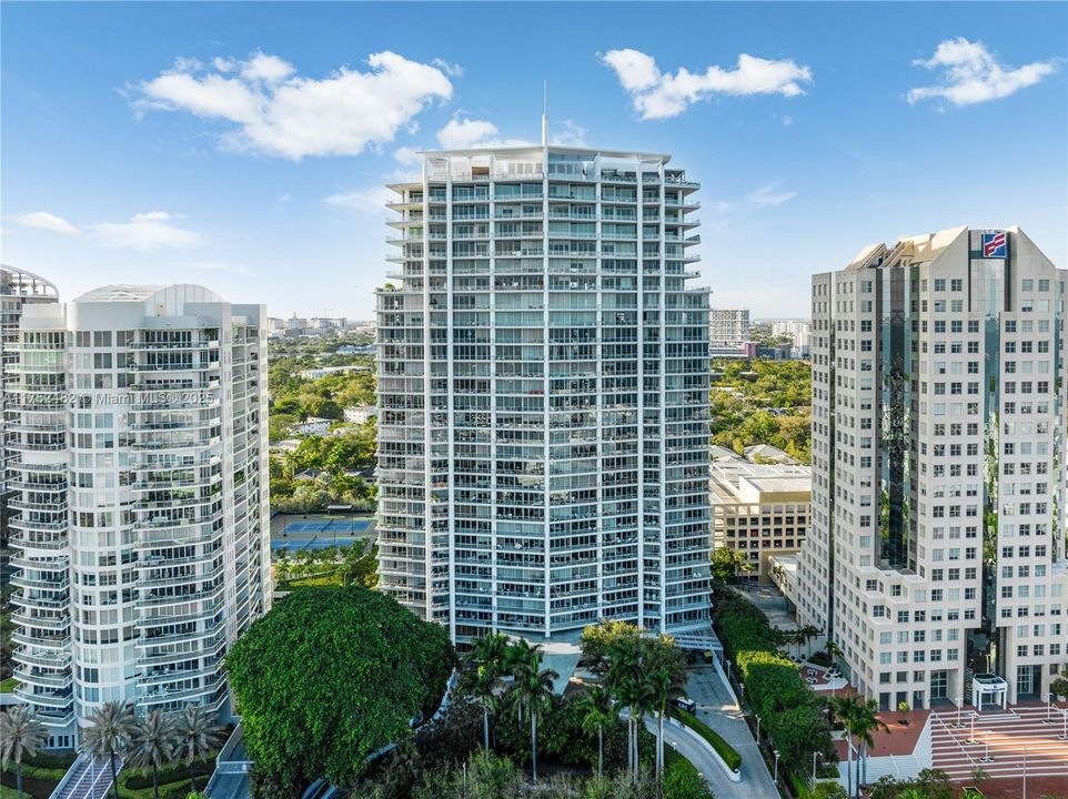 Vendido Recientemente: $5,099,000 (3 camas, 3 baños, 2640 Pies cuadrados)