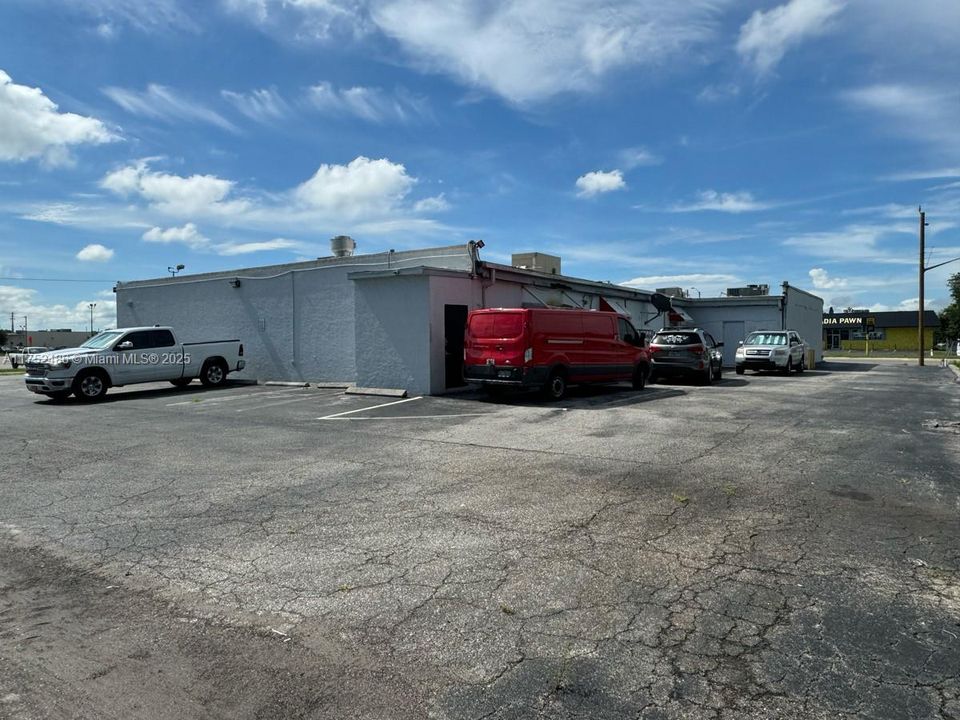 最近售出: $1,200,000 (0 贝兹, 0 浴室, 0 平方英尺)