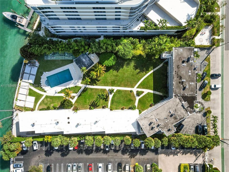 Vendido Recientemente: $269,000 (2 camas, 2 baños, 750 Pies cuadrados)