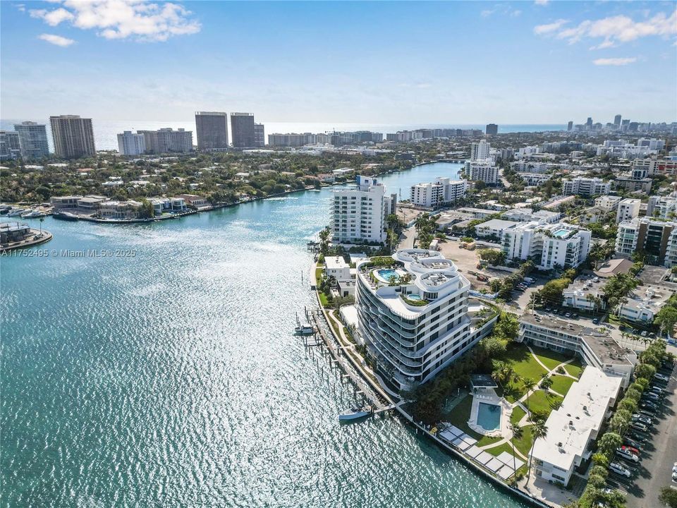 Vendido Recientemente: $269,000 (2 camas, 2 baños, 750 Pies cuadrados)