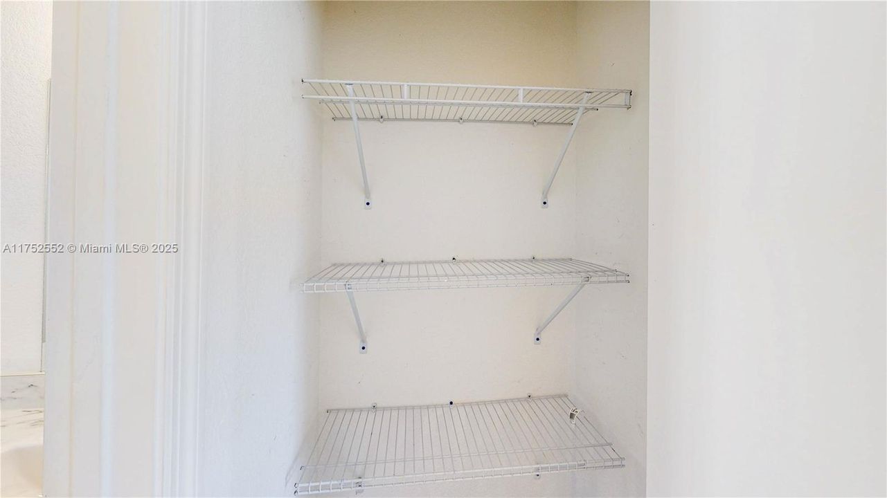 Recently Sold: $283,458 (3 beds, 2 baths, 1276 Square Feet)