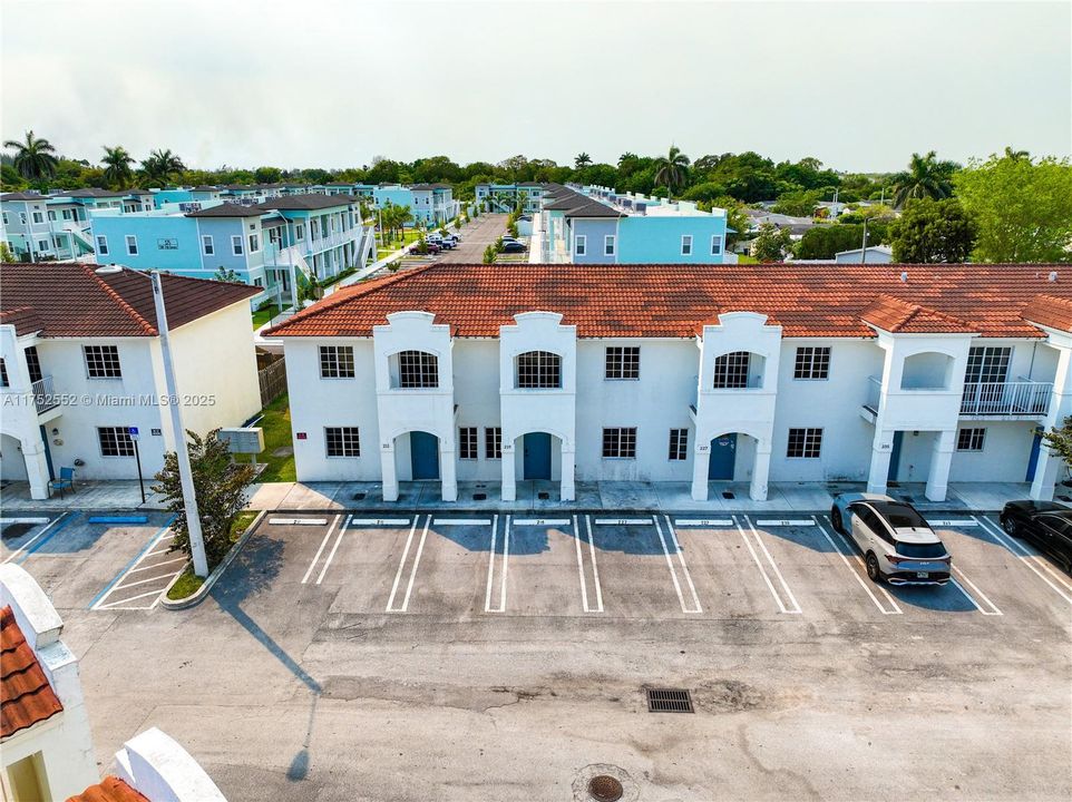 Recently Sold: $283,458 (3 beds, 2 baths, 1276 Square Feet)