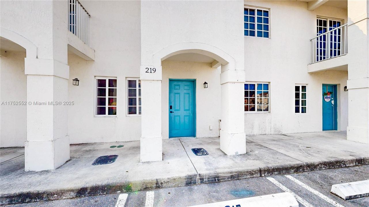 Recently Sold: $283,458 (3 beds, 2 baths, 1276 Square Feet)