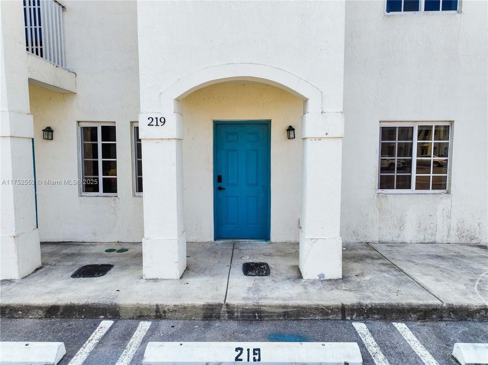 Recently Sold: $283,458 (3 beds, 2 baths, 1276 Square Feet)