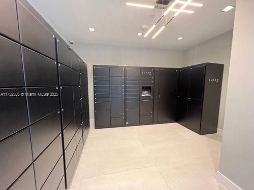 最近租的: $2,908 (2 贝兹, 2 浴室, 971 平方英尺)