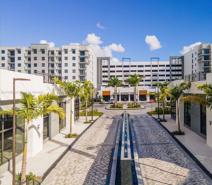 最近租的: $2,908 (2 贝兹, 2 浴室, 971 平方英尺)