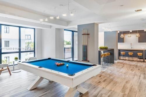 最近租的: $2,908 (2 贝兹, 2 浴室, 971 平方英尺)