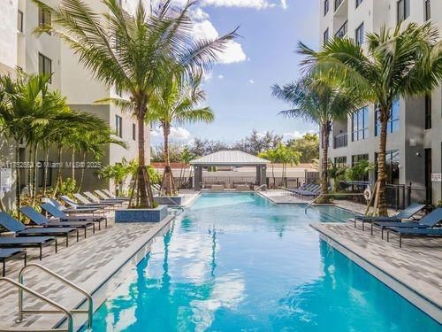 最近租的: $2,908 (2 贝兹, 2 浴室, 971 平方英尺)