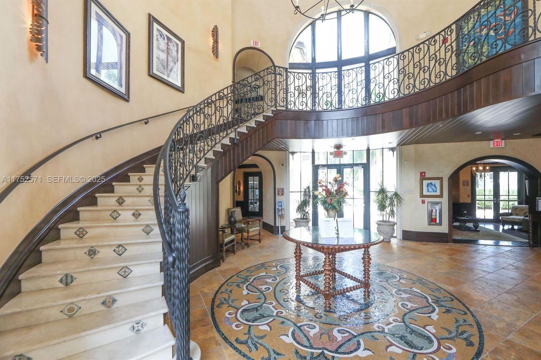 En Venta: $799,000 (4 camas, 3 baños, 2942 Pies cuadrados)