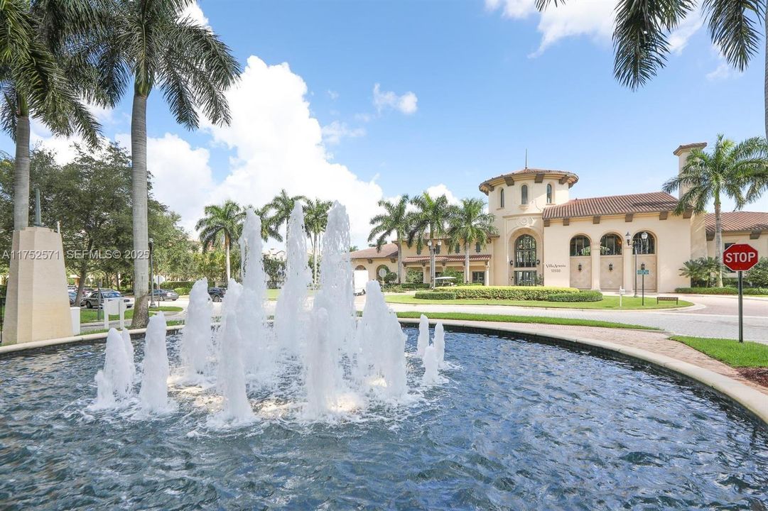 En Venta: $799,000 (4 camas, 3 baños, 2942 Pies cuadrados)