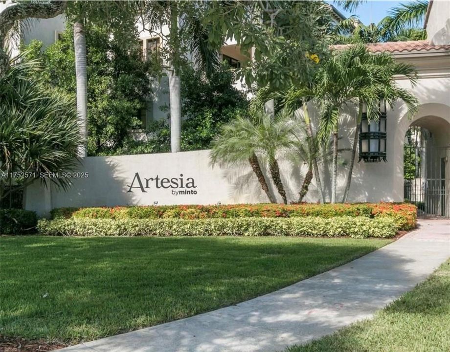 En Venta: $799,000 (4 camas, 3 baños, 2942 Pies cuadrados)