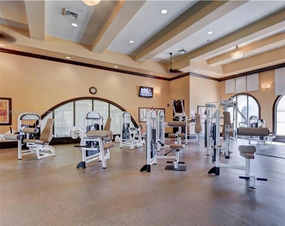 En Venta: $799,000 (4 camas, 3 baños, 2942 Pies cuadrados)