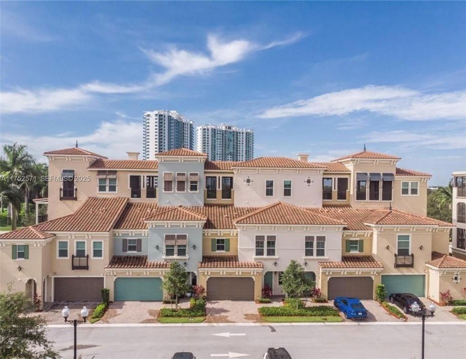 En Venta: $799,000 (4 camas, 3 baños, 2942 Pies cuadrados)